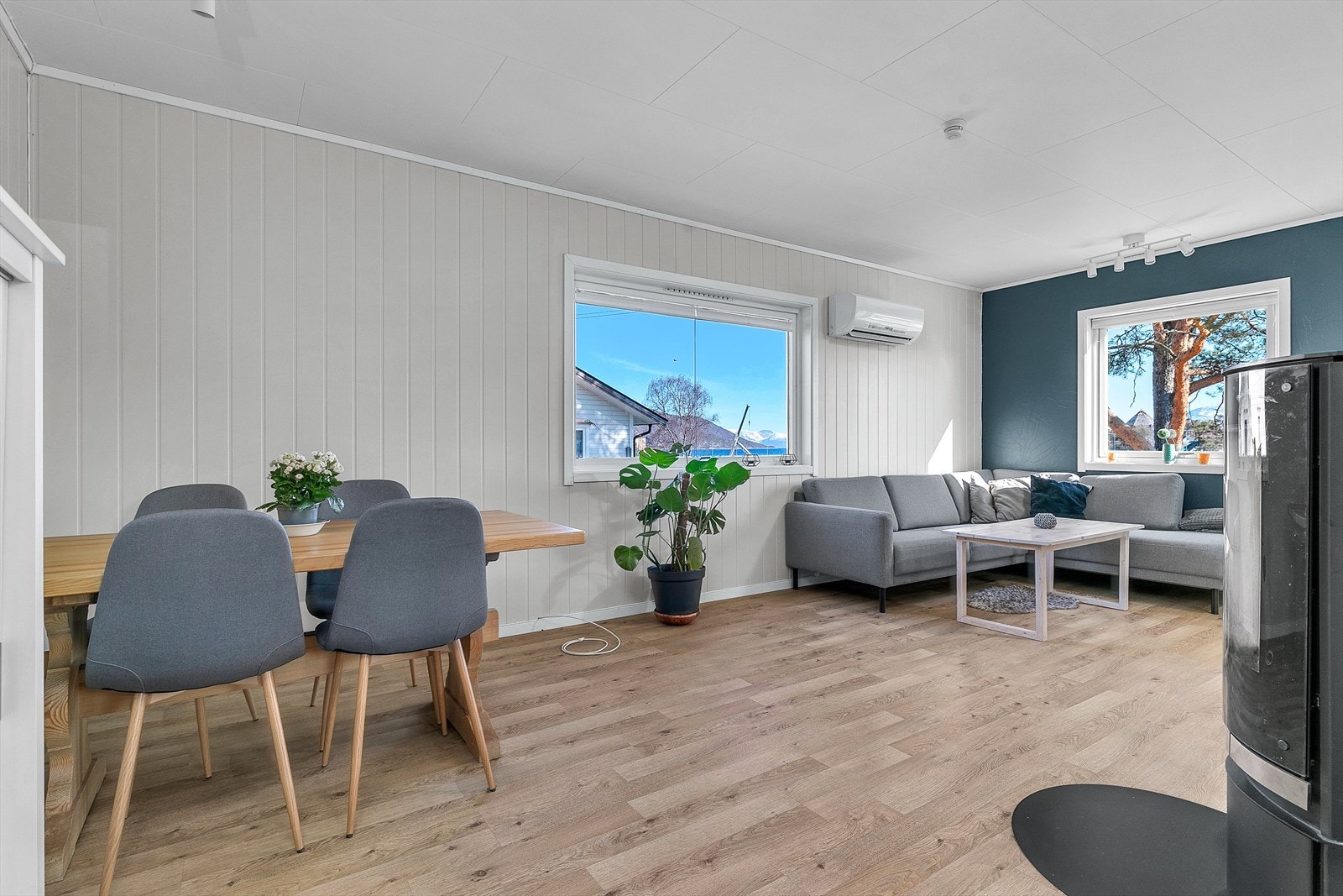 Fra gang kommer du inn i stuen Galleribilde