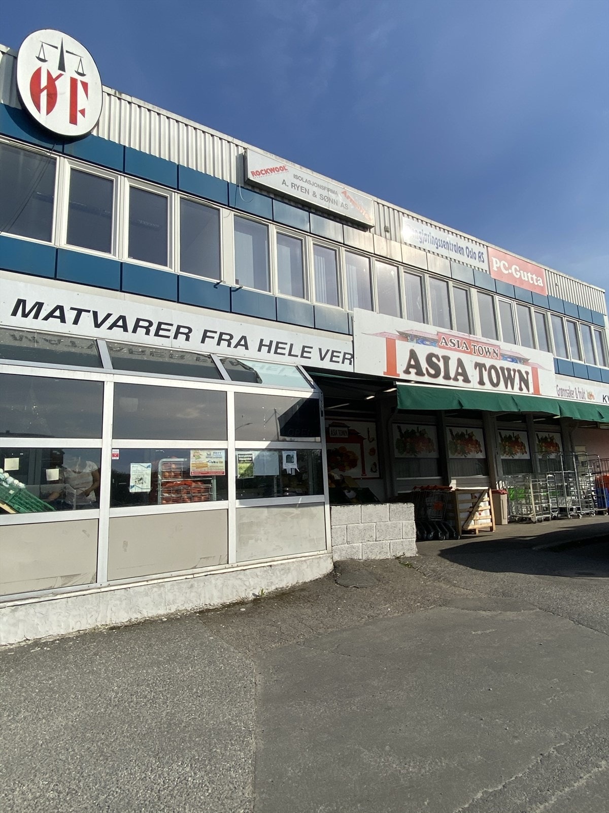 Asia Town Kalbakken tilbyr spennende mat og grønnsaker fra hele verden Galleribilde