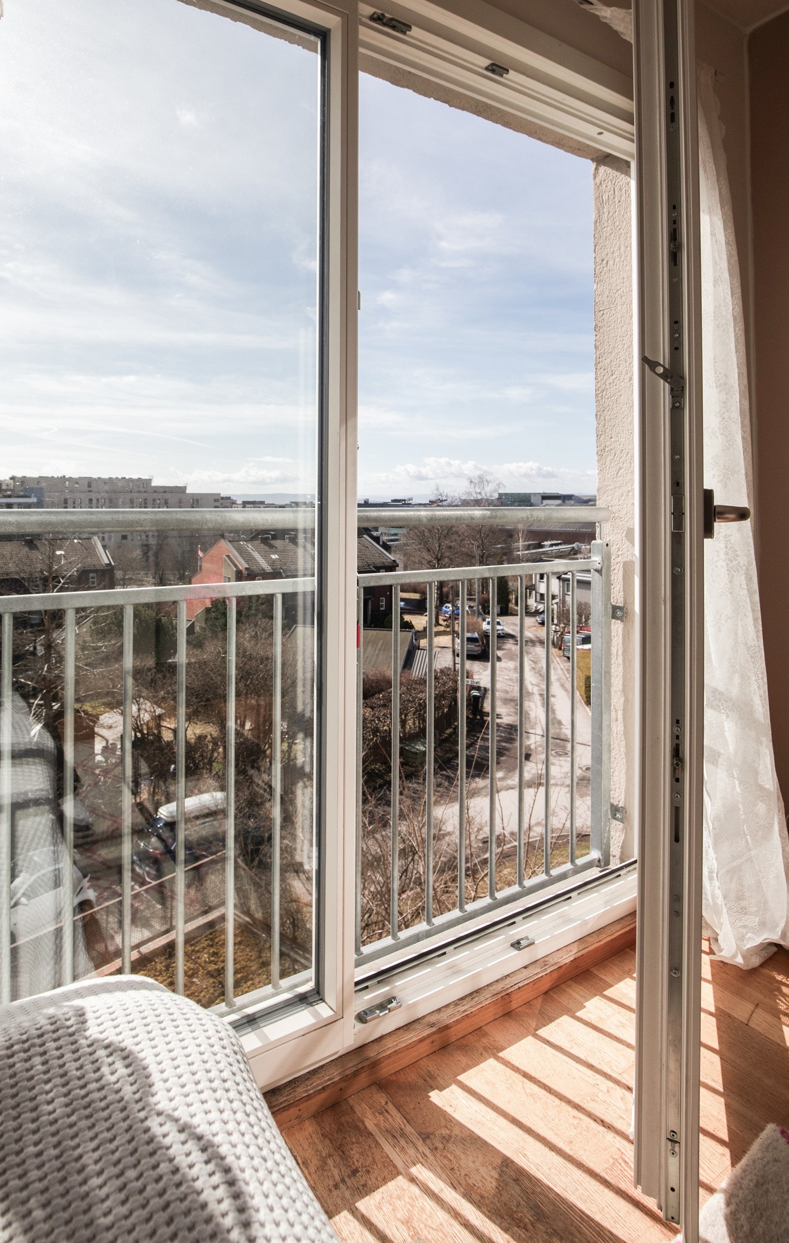 Fransk balkong gir gode muligheter for lufting og rikelig med naturlig lysinnslipp. Galleribilde
