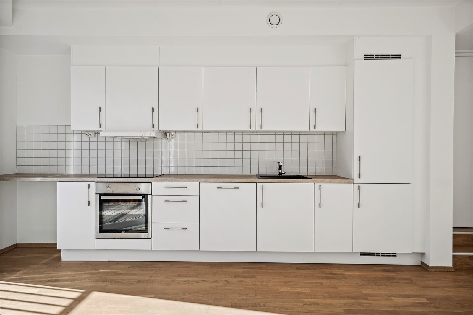 Godt med skap på kjøkken Galleribilde