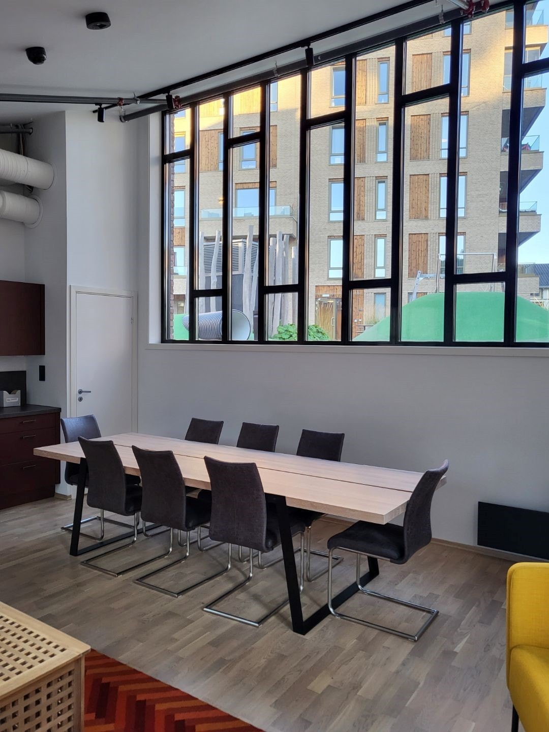 .. stort spisebord/selskapsbord .. Galleribilde