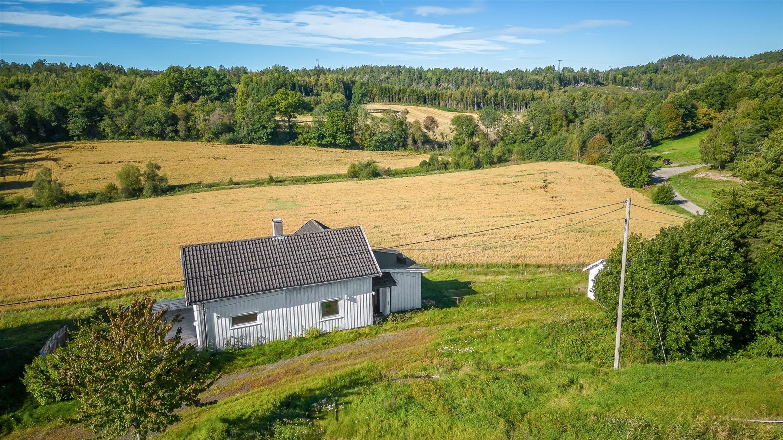 Sjarmerende og landlig beliggende eiendom. Galleribilde