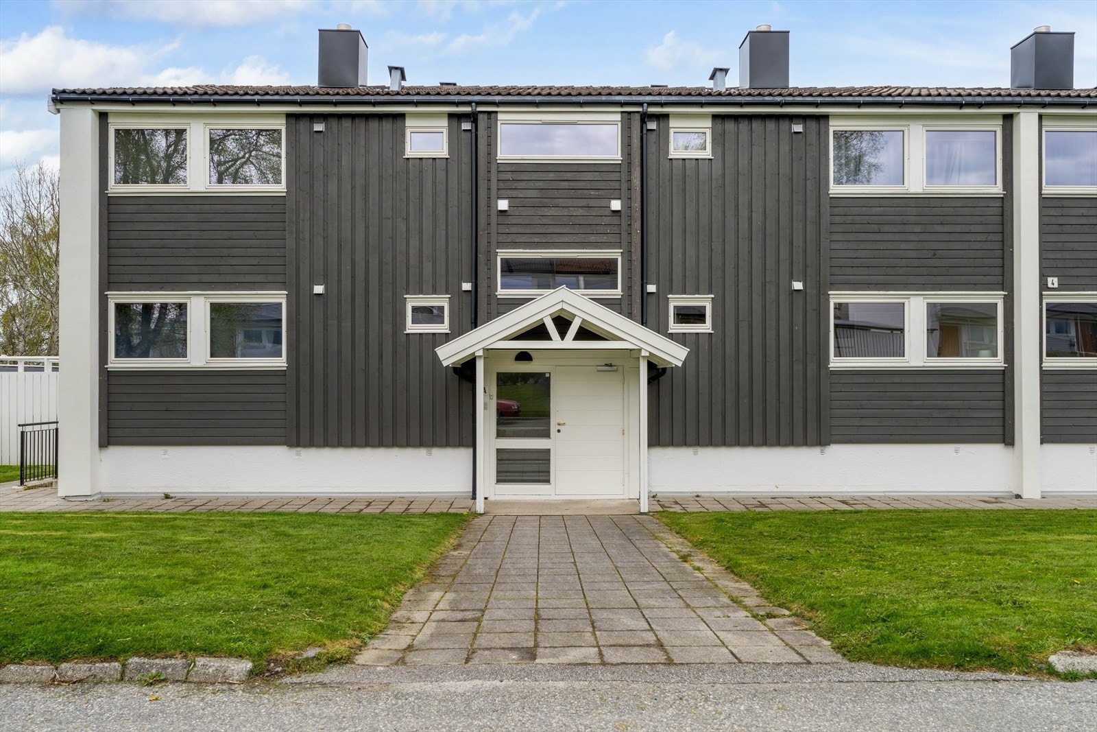 Hovedinngang. Galleribilde