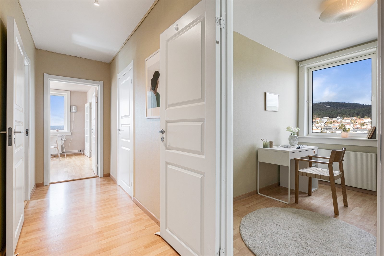 Tredje rommet kan brukes som gjesterom, barnerom eller et kontor. Galleribilde