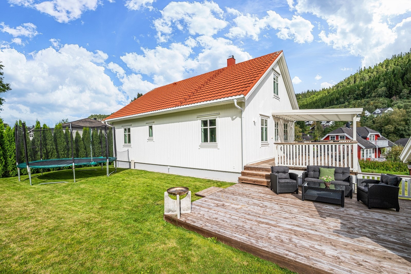 I tilknytning til en lekestue er det markterrasse med adkomst til takterrassen. Galleribilde