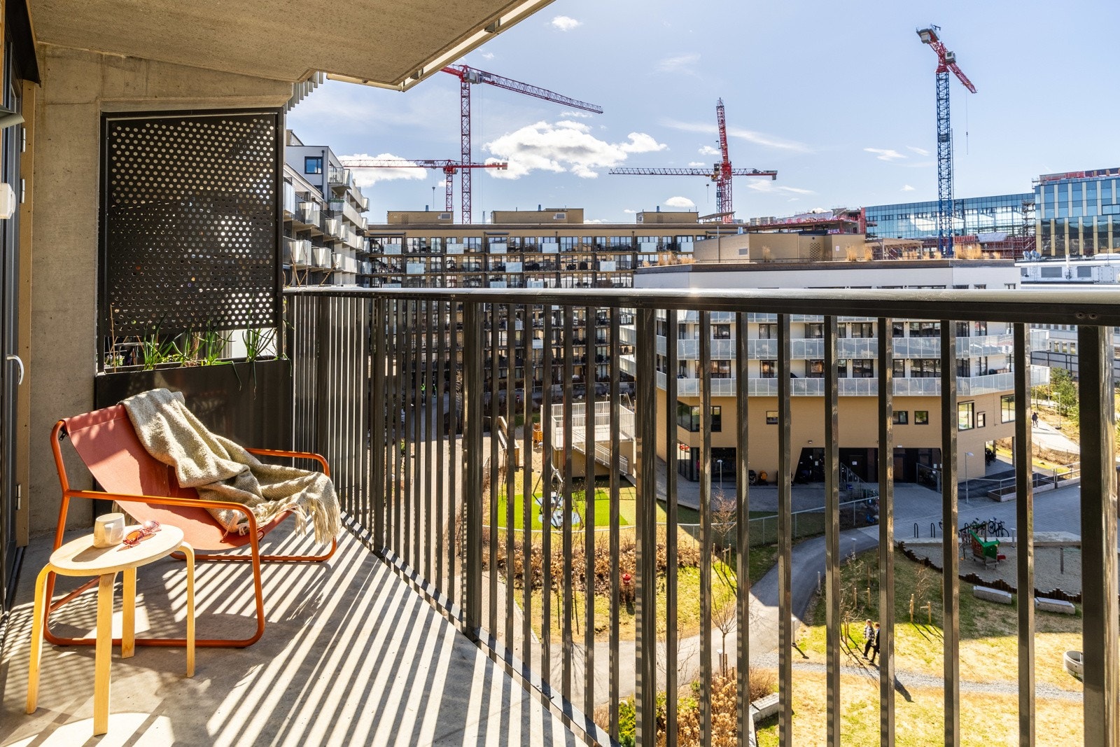 En moderne 5-roms leilighet med egen hybel på Ulven. Galleribilde