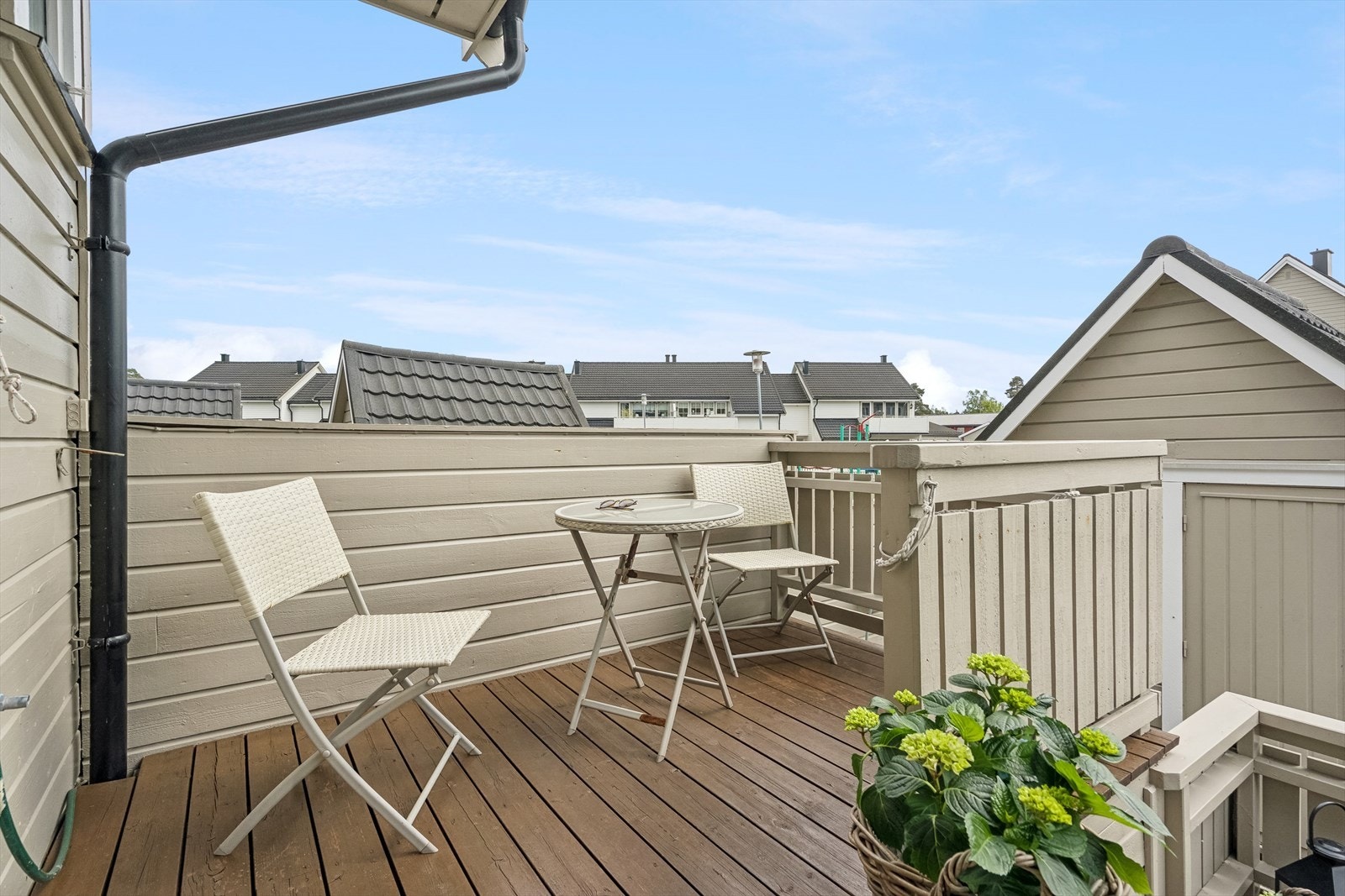 Terrasse ved inngangspartiet Galleribilde