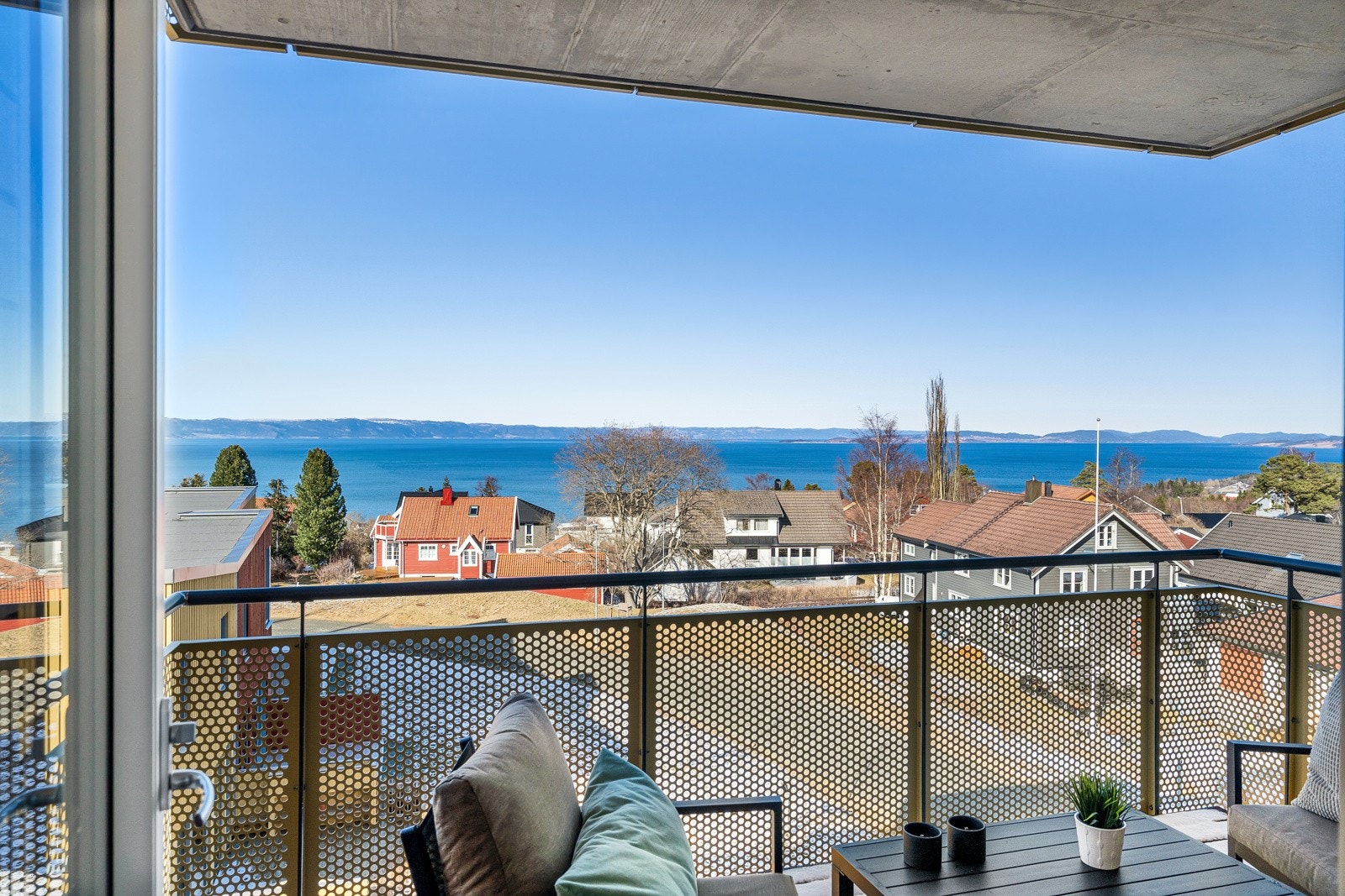 Balkongen er på hele 8 kvm. Galleribilde