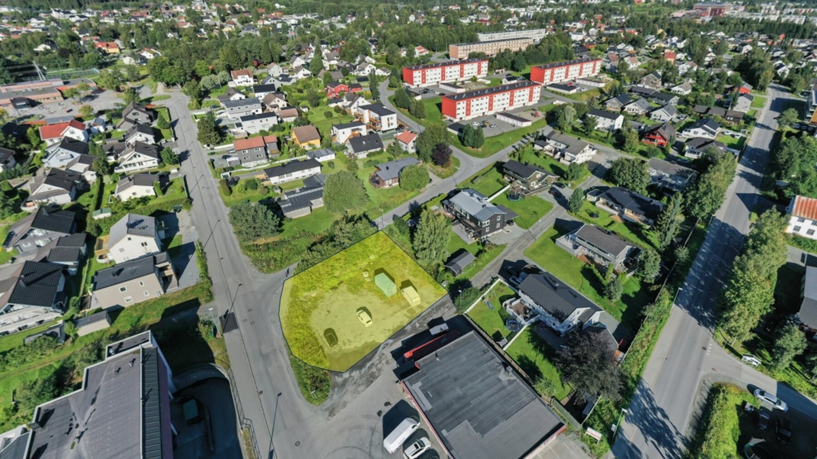 Selveid tomt på 1.220 m². Markert område er kun ca. areal. Galleribilde