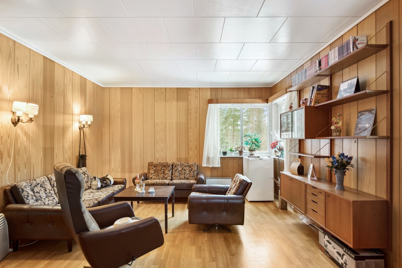 Fra stuen er det adkomst ut til terrasse. Galleribilde