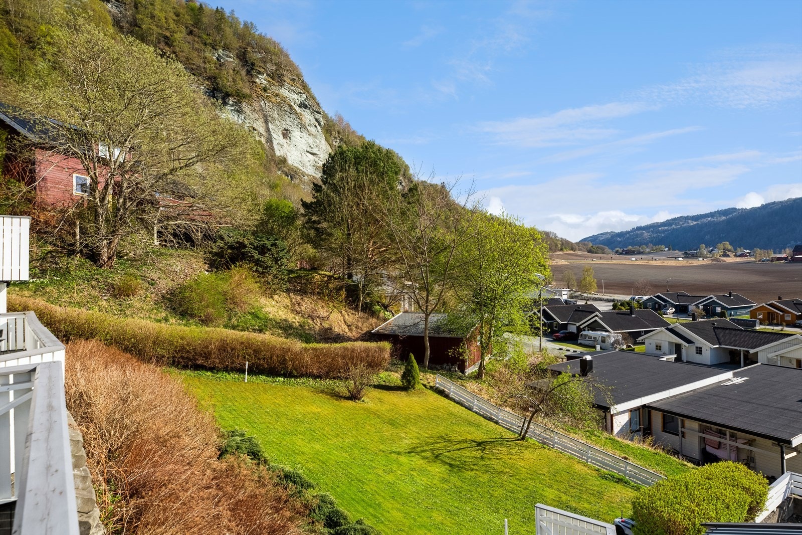 Her bor man skjermet fra byens kjas og mas, samtidig som det er kort vei til alle fasiliteter. Galleribilde