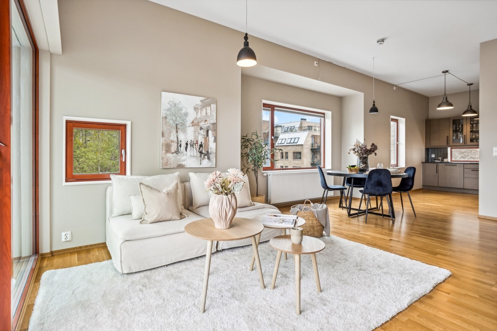 God takhøyde i stue/kjøkken Galleribilde