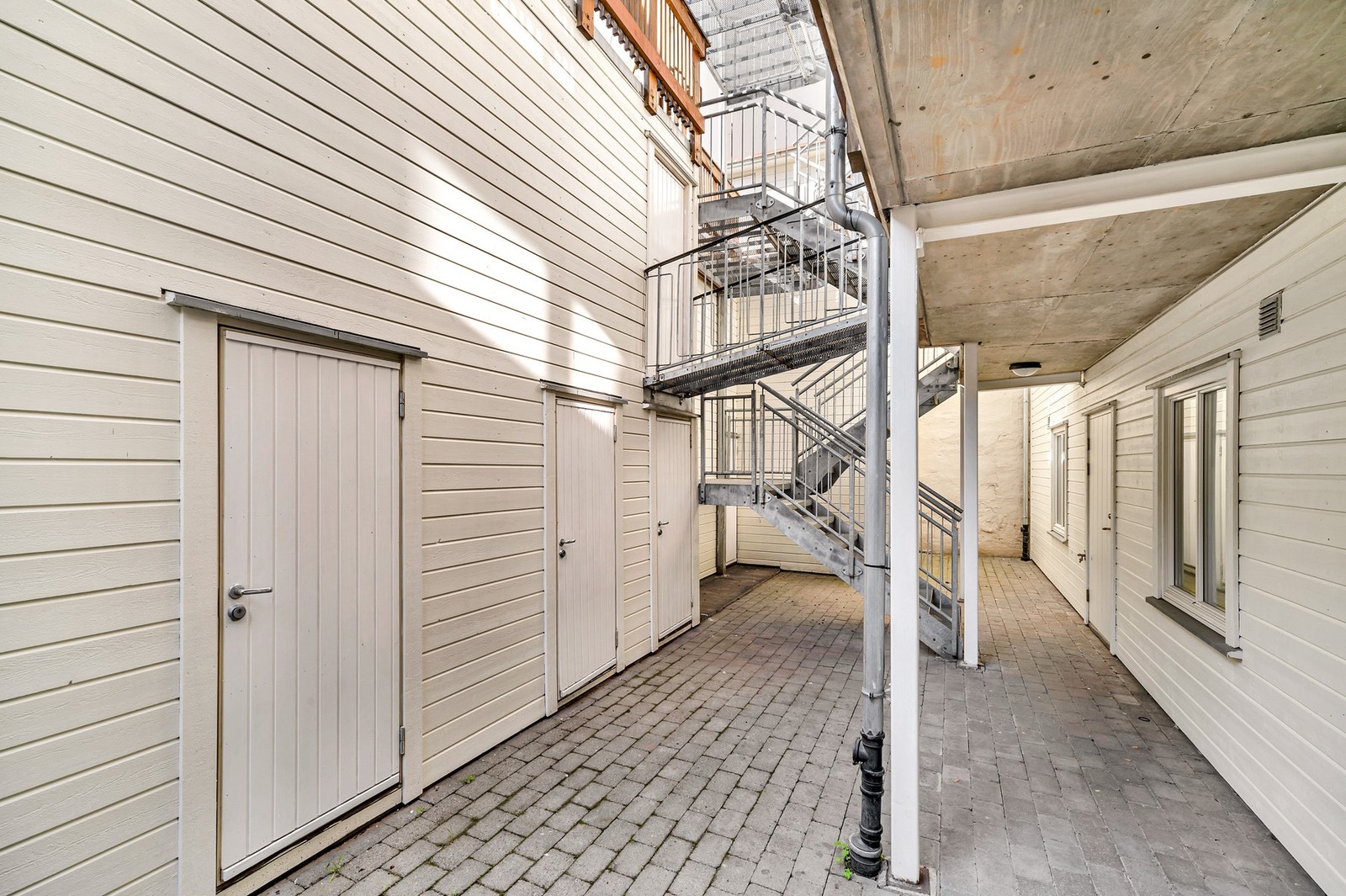 Svært praktisk med ekstra lagringsplass i ekstern sportsbod. Galleribilde