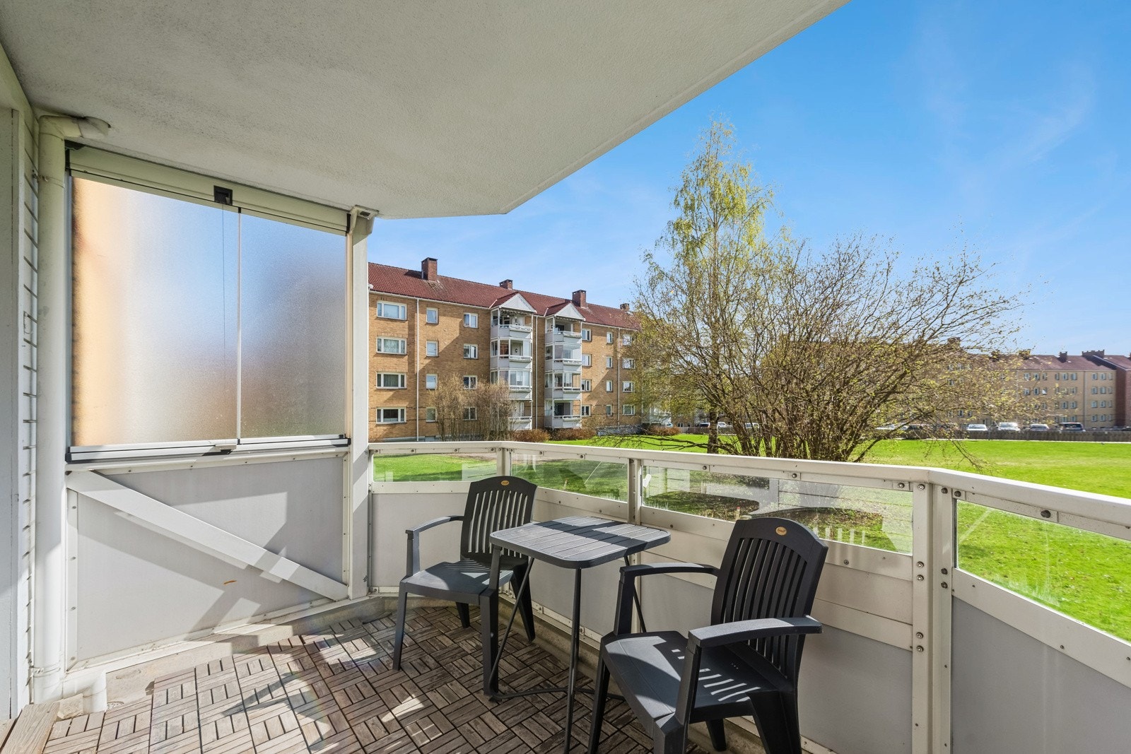 Velkommen til fin 2-roms i høy 1. etg i Plogveien 45. Galleribilde