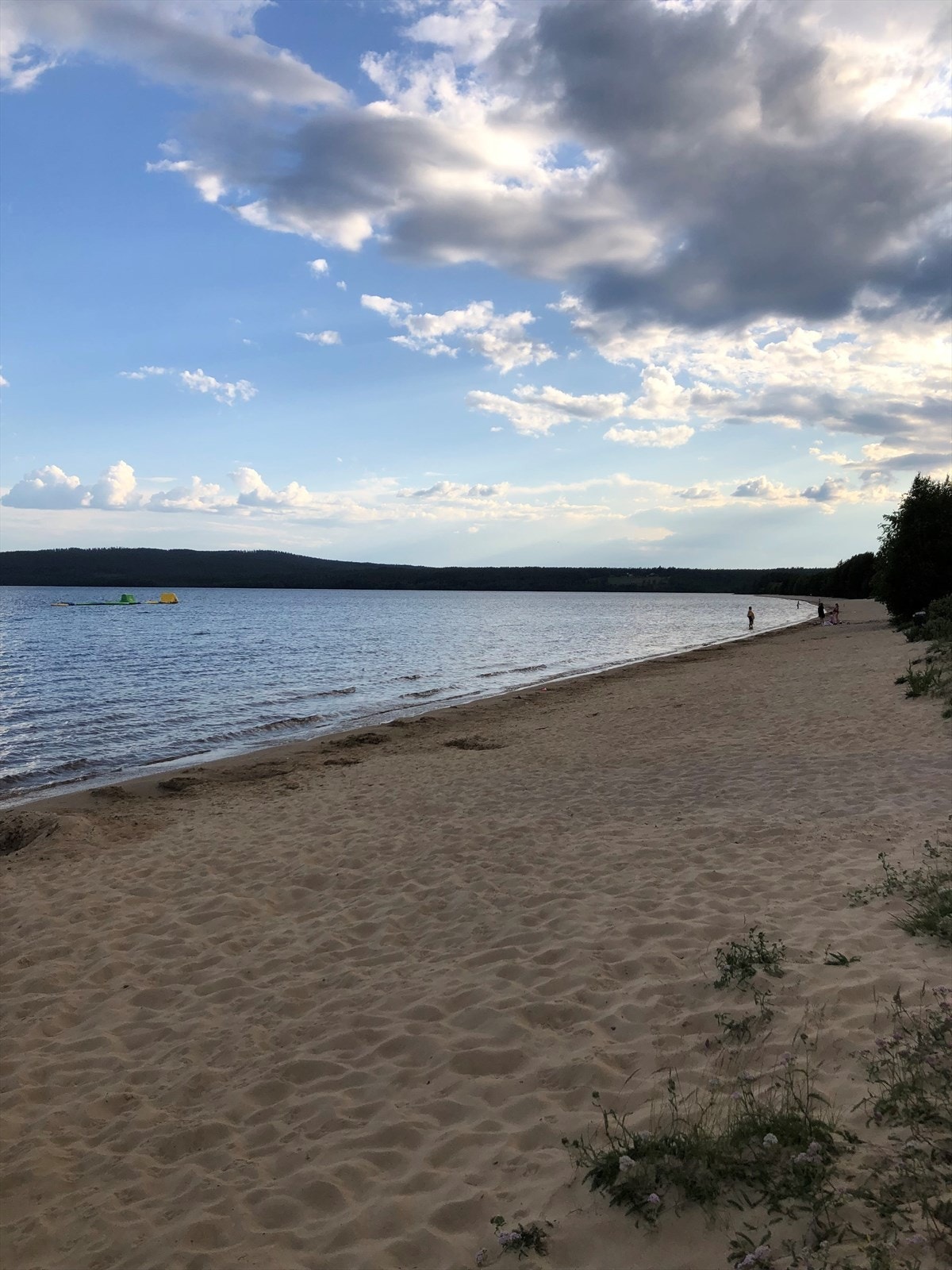 1,4 km med fantastisk strand ved Osensjøen. Galleribilde