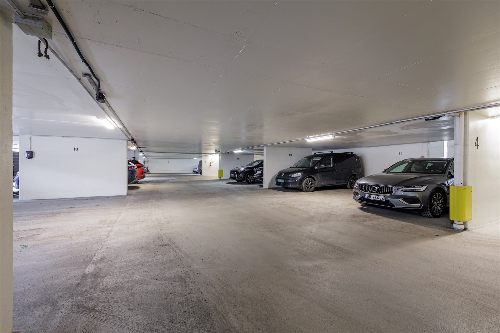 - Leiligheten disponerer en parkeringsplass i garasje markert nummer 28 - Galleribilde
