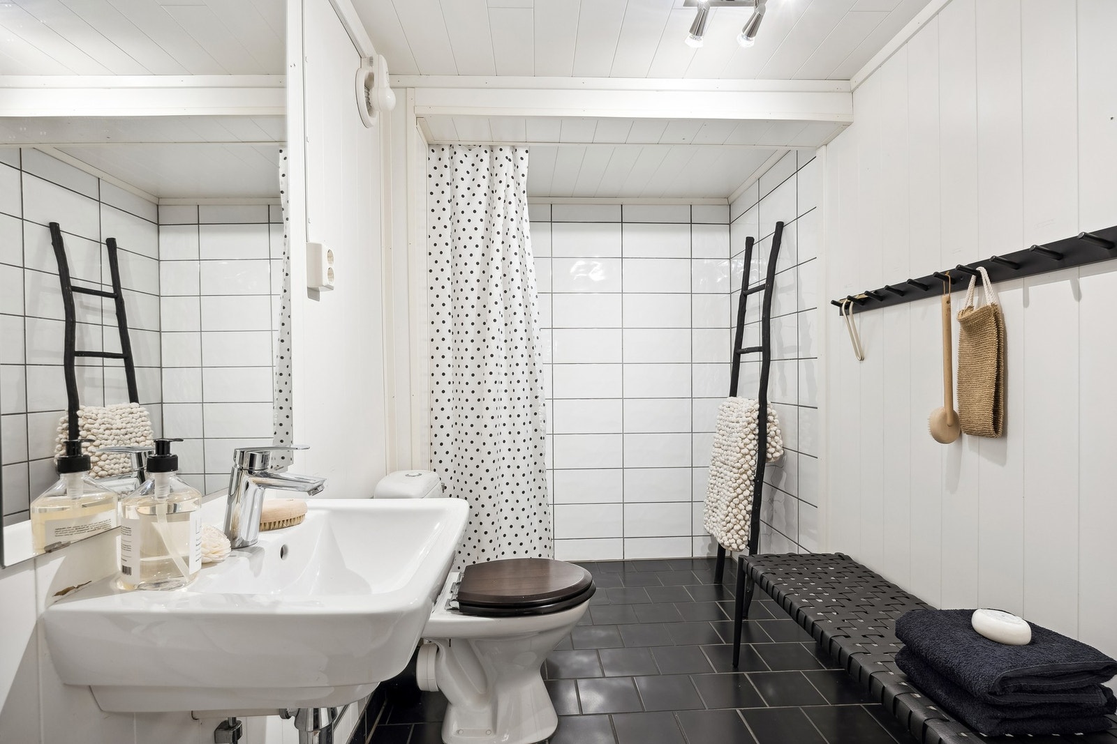 Badet i kjeller ble renovert i 2008 Galleribilde