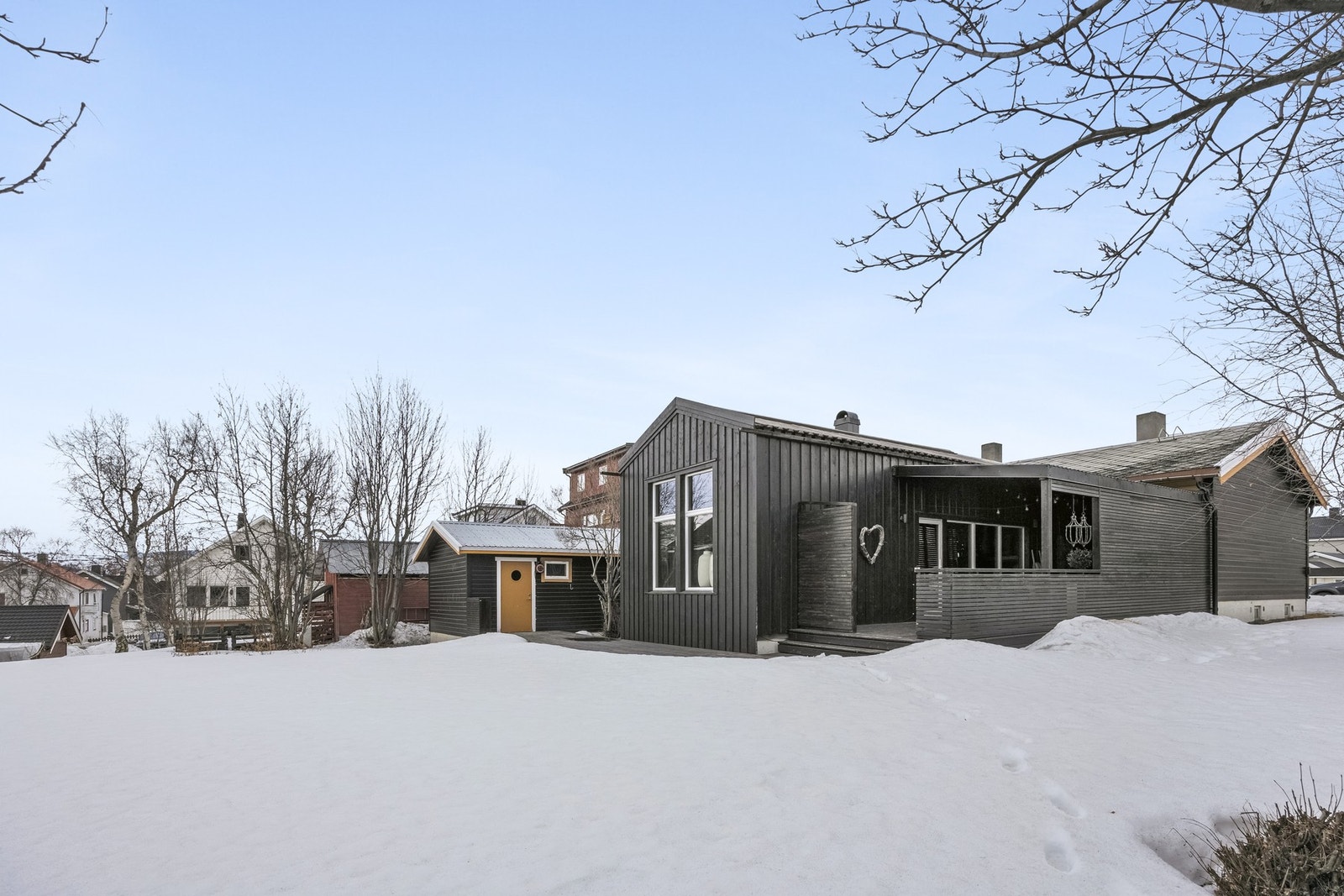 Velkommen til Storgata 42 - Velstelt og oppgradert enebolig med sentrumsnær beliggenhet. Foto: EFKT. Galleribilde