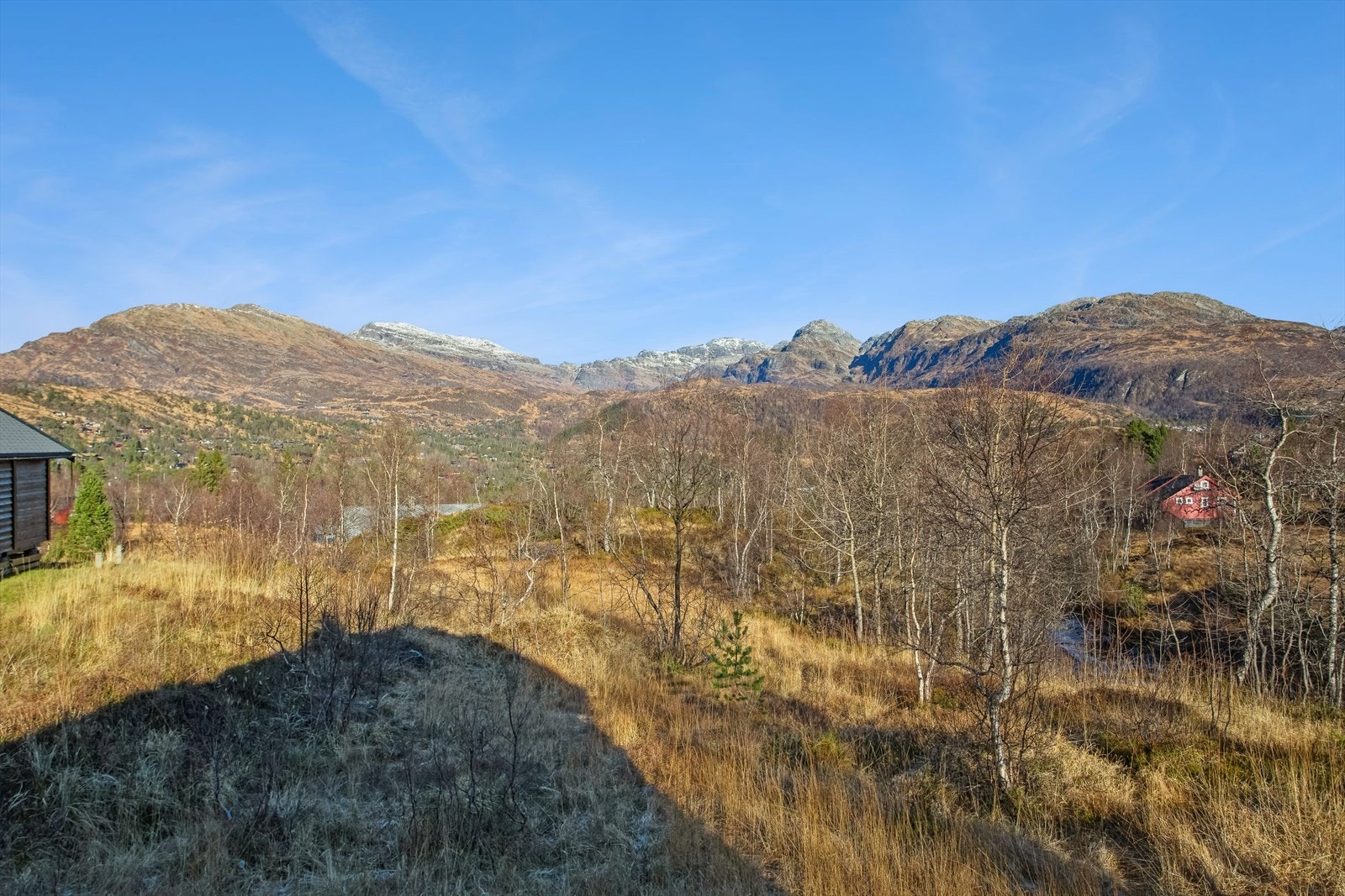 Flott natur og nydelig utsikt fra eiendommen. Galleribilde