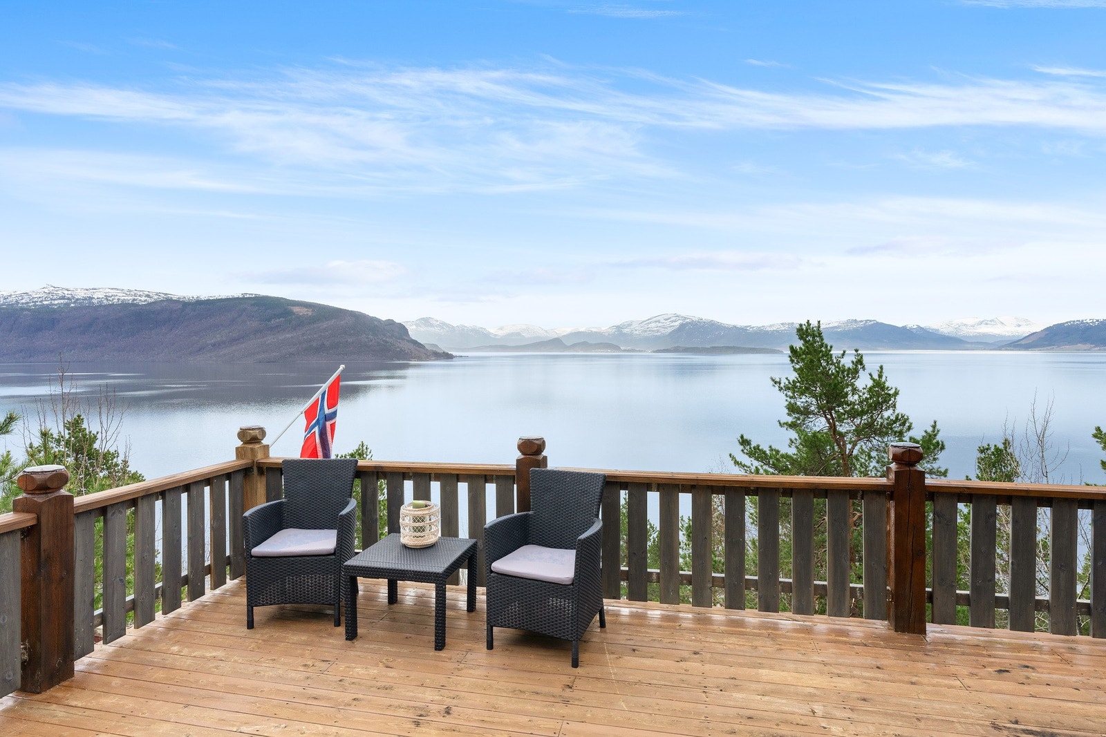 Utsikt fra terrasse Galleribilde