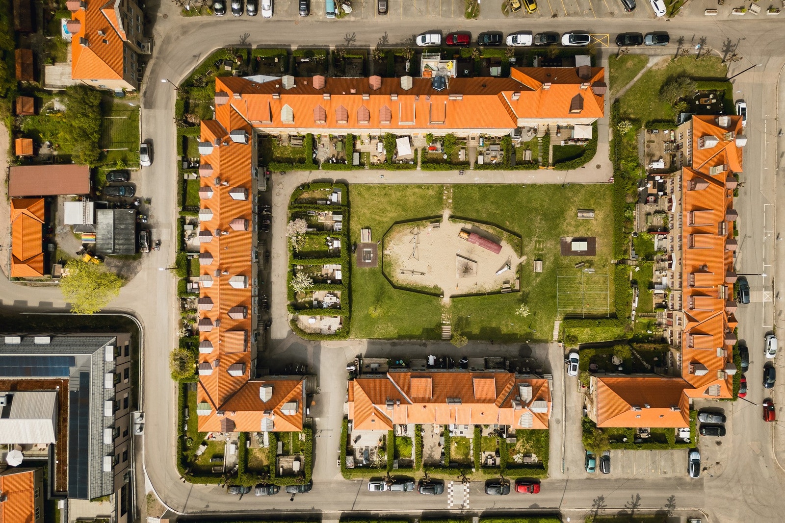 Et nydelig og skjermet gårdsrom. Galleribilde