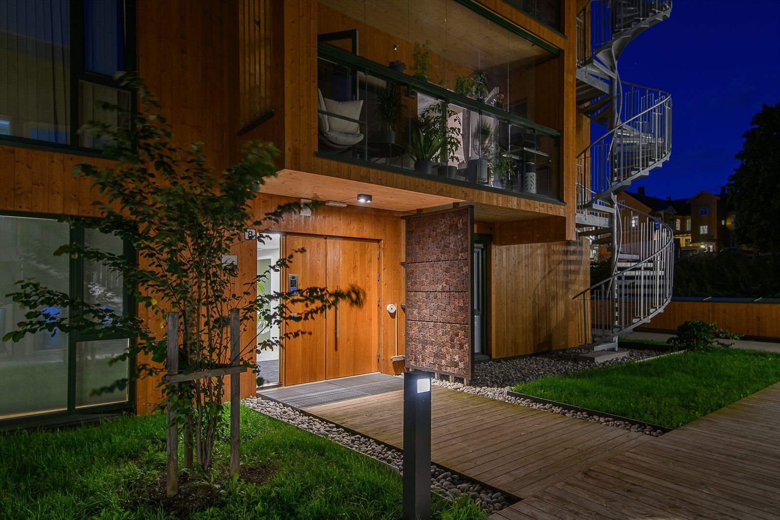 Fra felles inngang er det heis opp til leiligheten Galleribilde