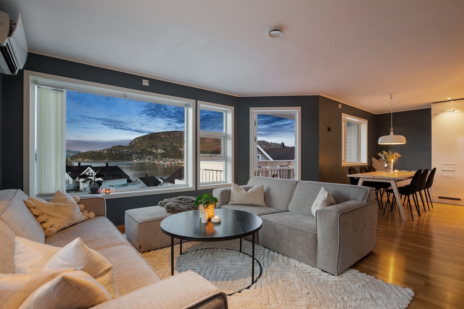 Aktiv Eiendomsmegling v/ Marius Kvalvik har gleden av å presentere Mølnbakken 9 - en meget pen halvpart av vertikaldelt tomannsbolig fra 2014. Galleribilde