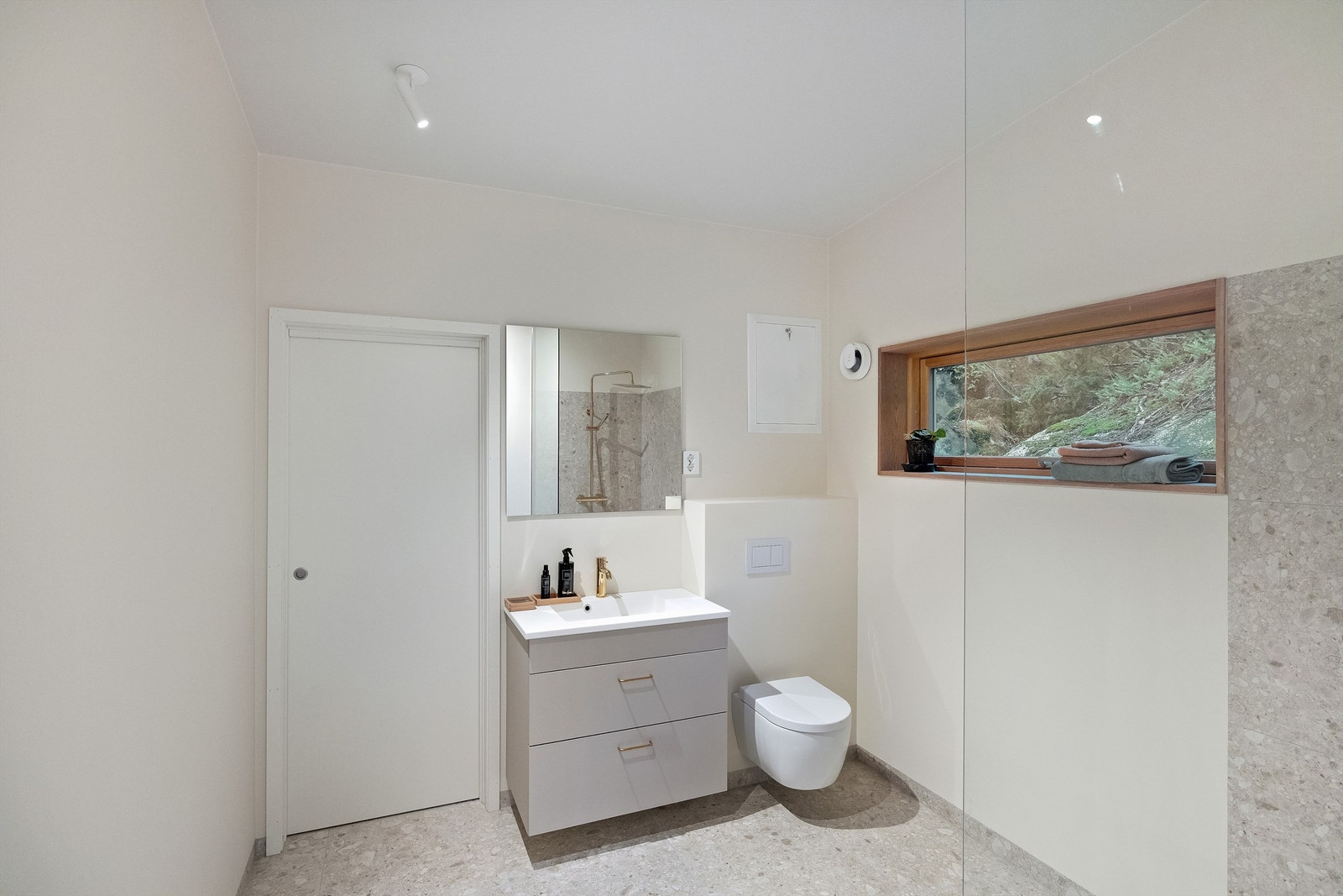 Bad i anneks Galleribilde