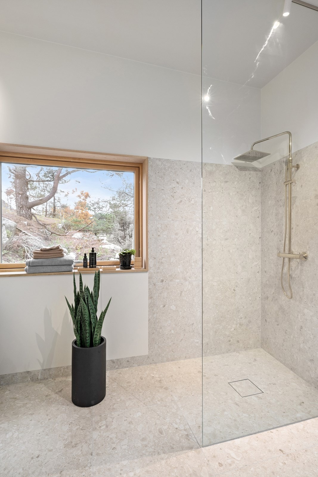 Badet er helfliset Galleribilde