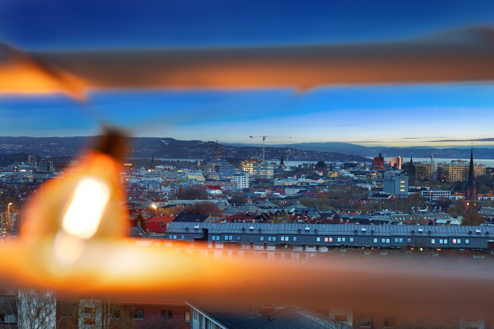 Unik og sjelden 2-roms utsiktsleilighet i byggets 7. etasje, trappefri adkomst med heis og stor, sydvestvendt balkong beliggende på populære Torshov. Galleribilde
