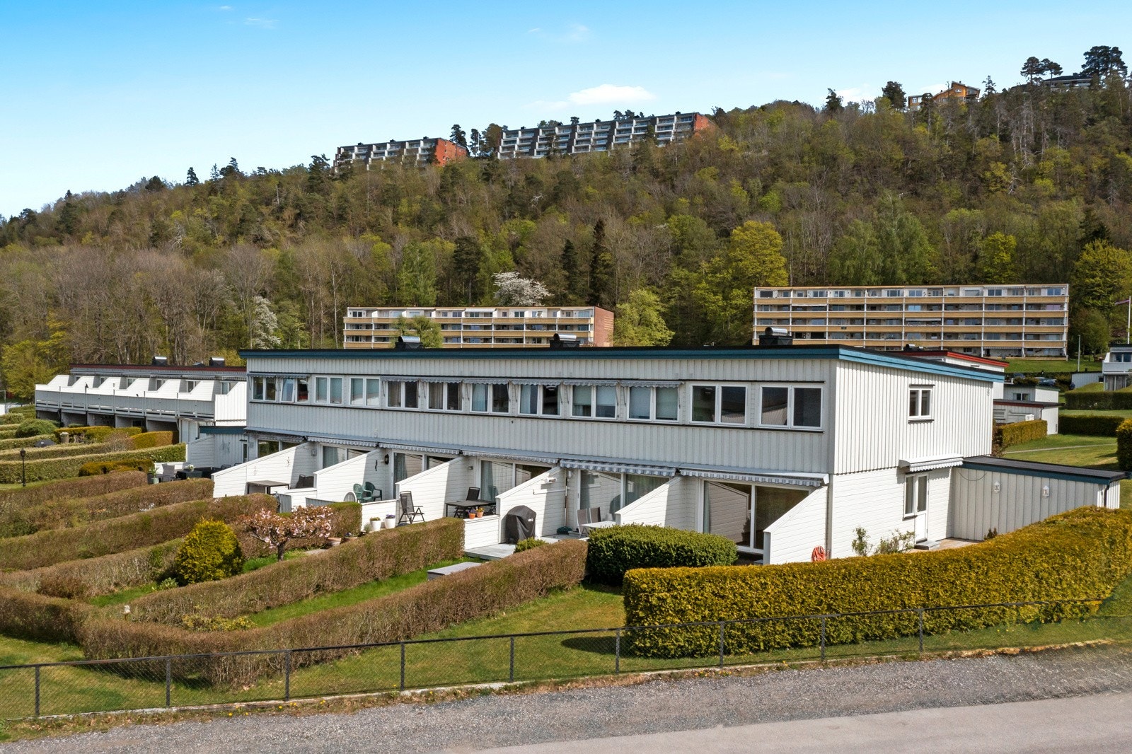 Her får du frisk luft, et nettverk av turstier og ikke minst en enestående nærhet til flere av Jeløys vakre strender. Galleribilde