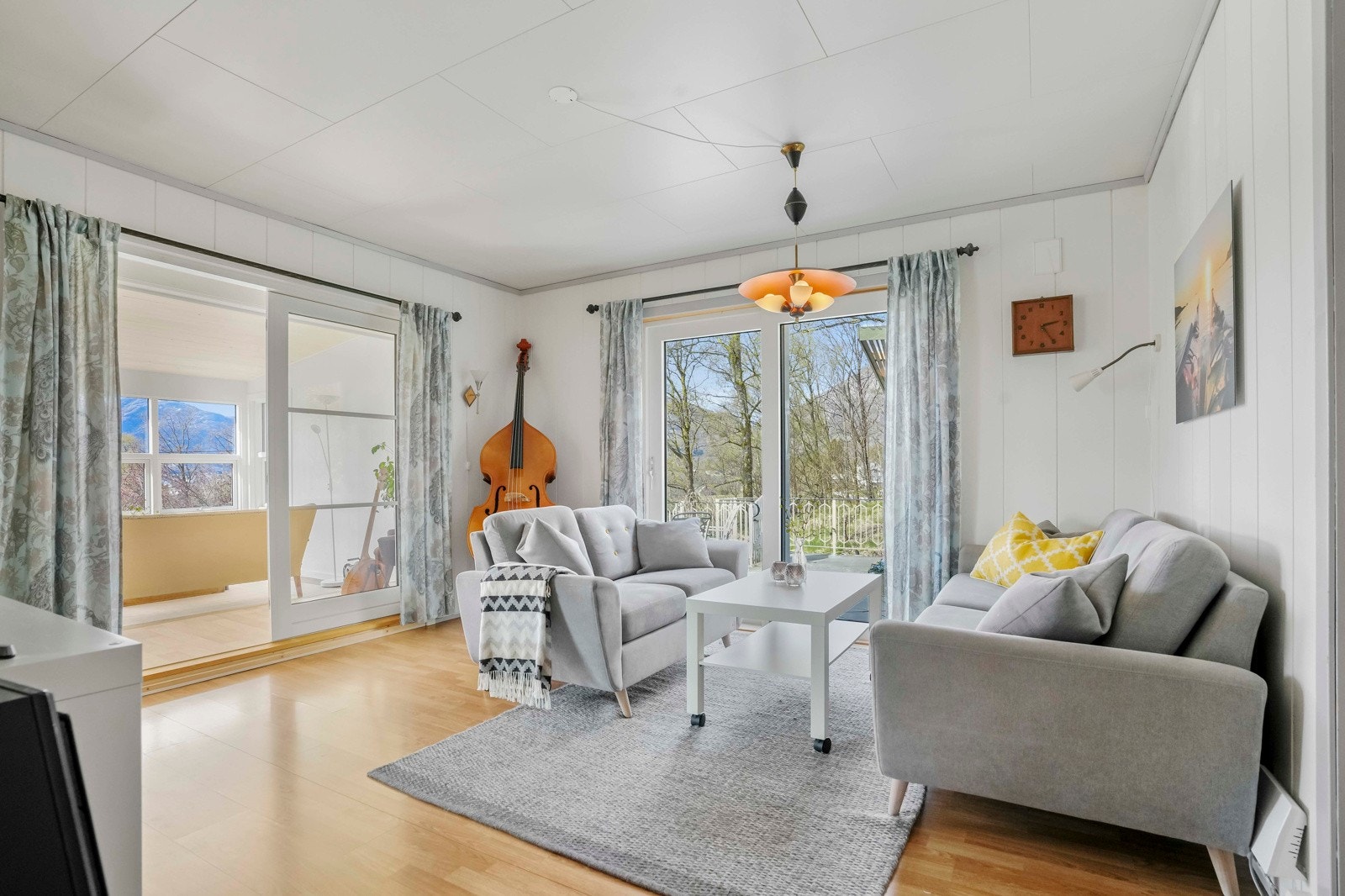 Stue med utgang til platning Galleribilde