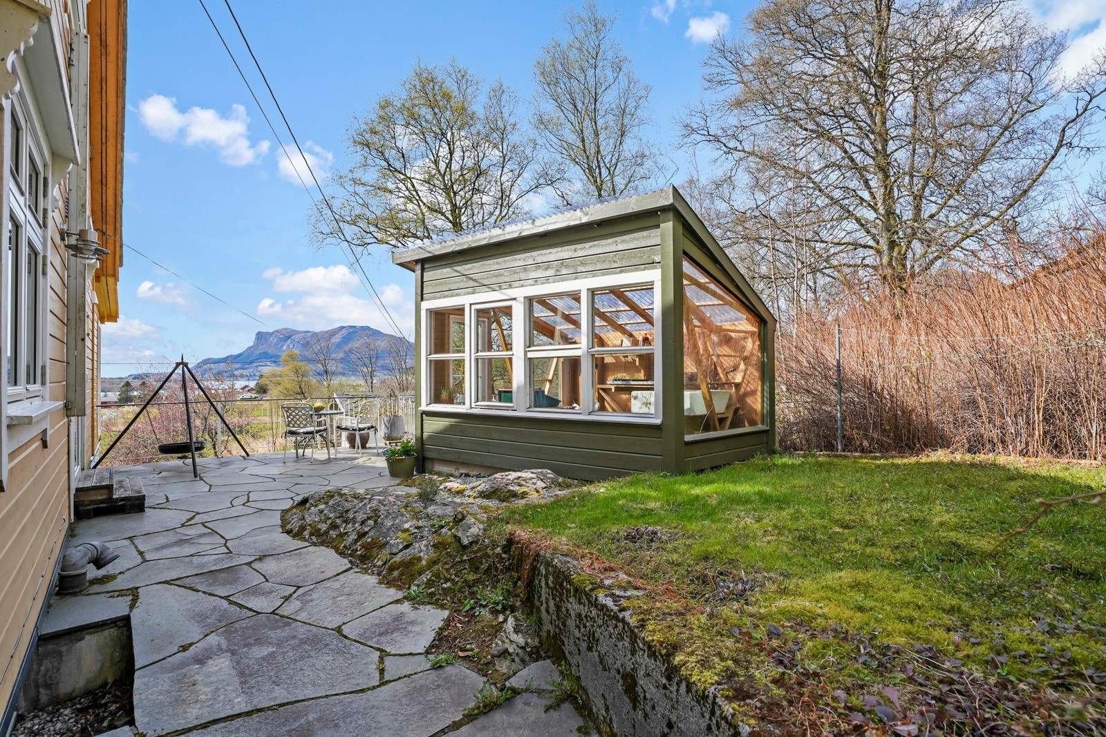 Uthus/drivhus ble oppført i 2021 Galleribilde