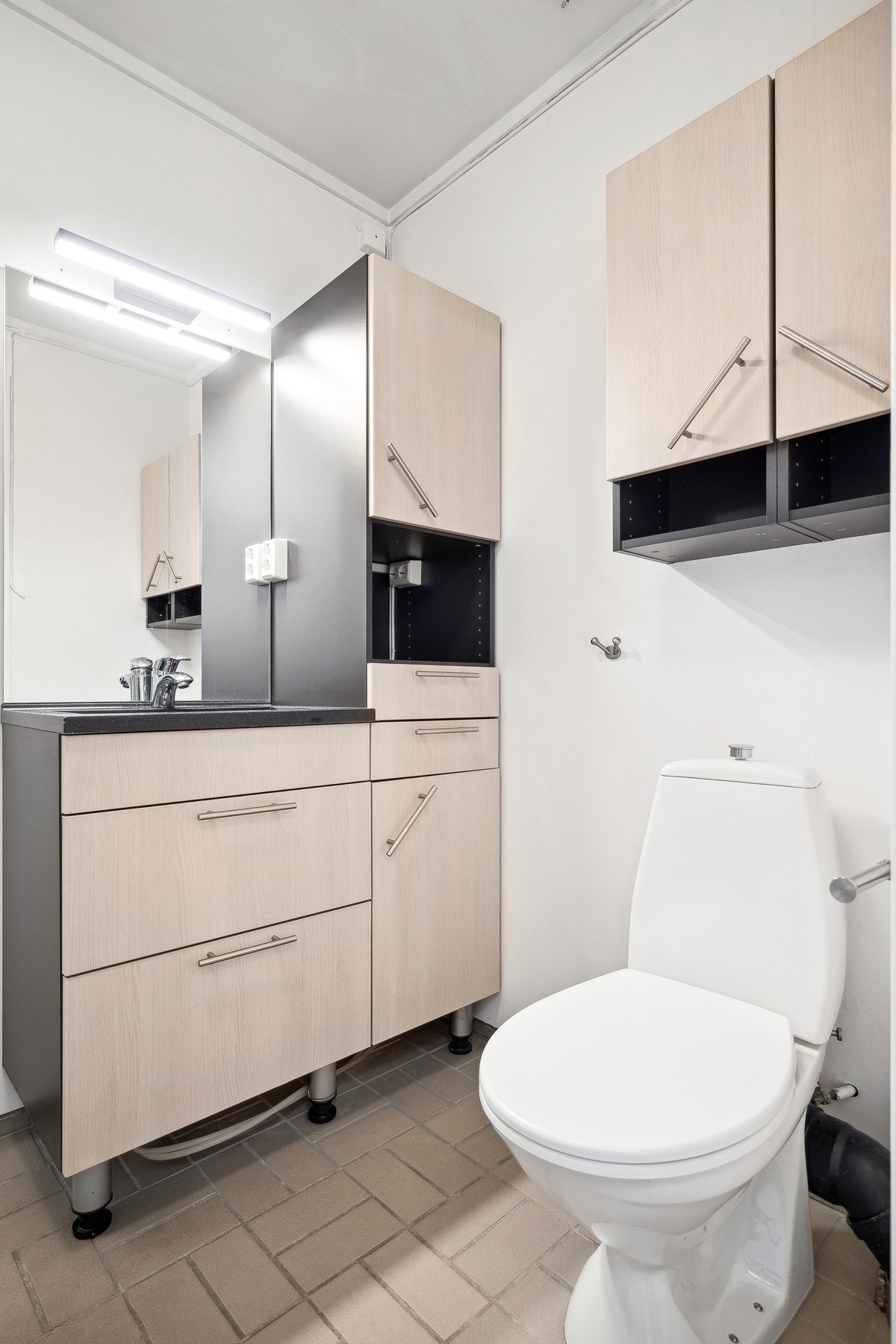 Godt med plass i skuffer og skap. Galleribilde