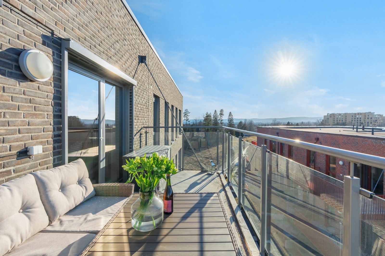 Velkommen til Fjellvegen 14, presentert av Schala & Partners ved Henrik Jensen, tlf. 996 92 427. Galleribilde