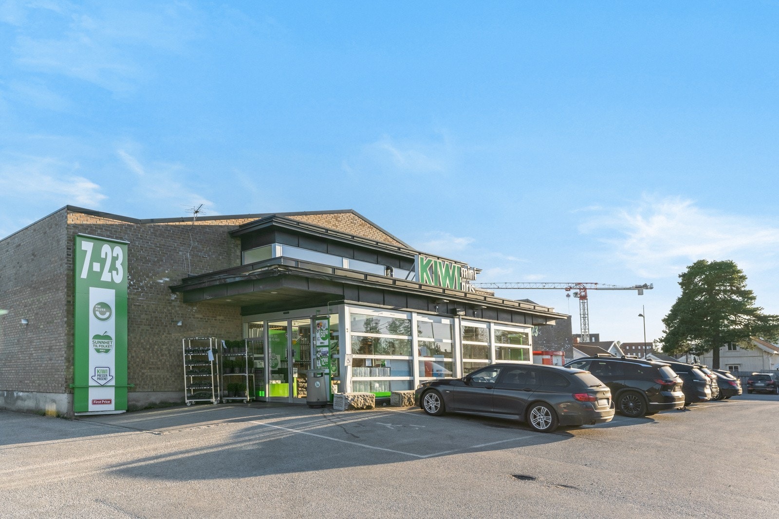 Dagligvarehandelen kan gjøres på Kiwi. Galleribilde