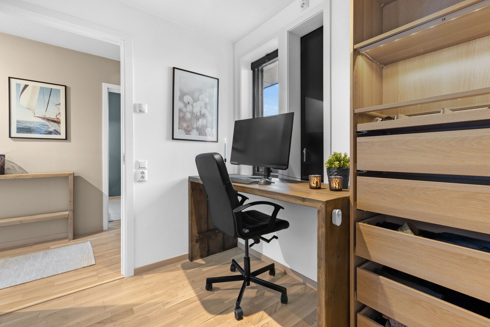 Med to soverom egner det ene seg ypperlig for gjesteværelse, barnerom eller hjemmekontor. Galleribilde