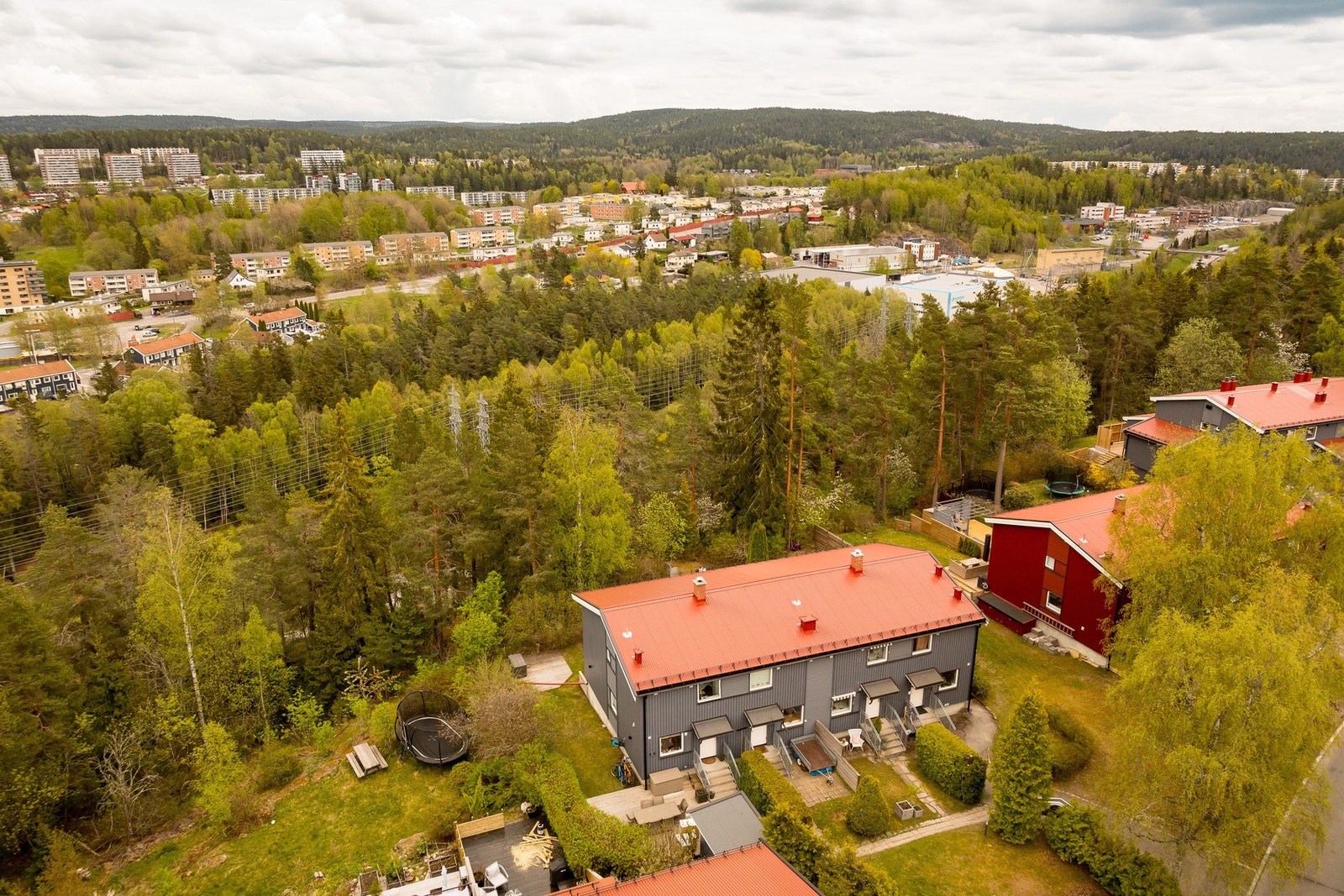 Herfra får du gleden av kort vei til det meste du trenger i hverdagen. Galleribilde