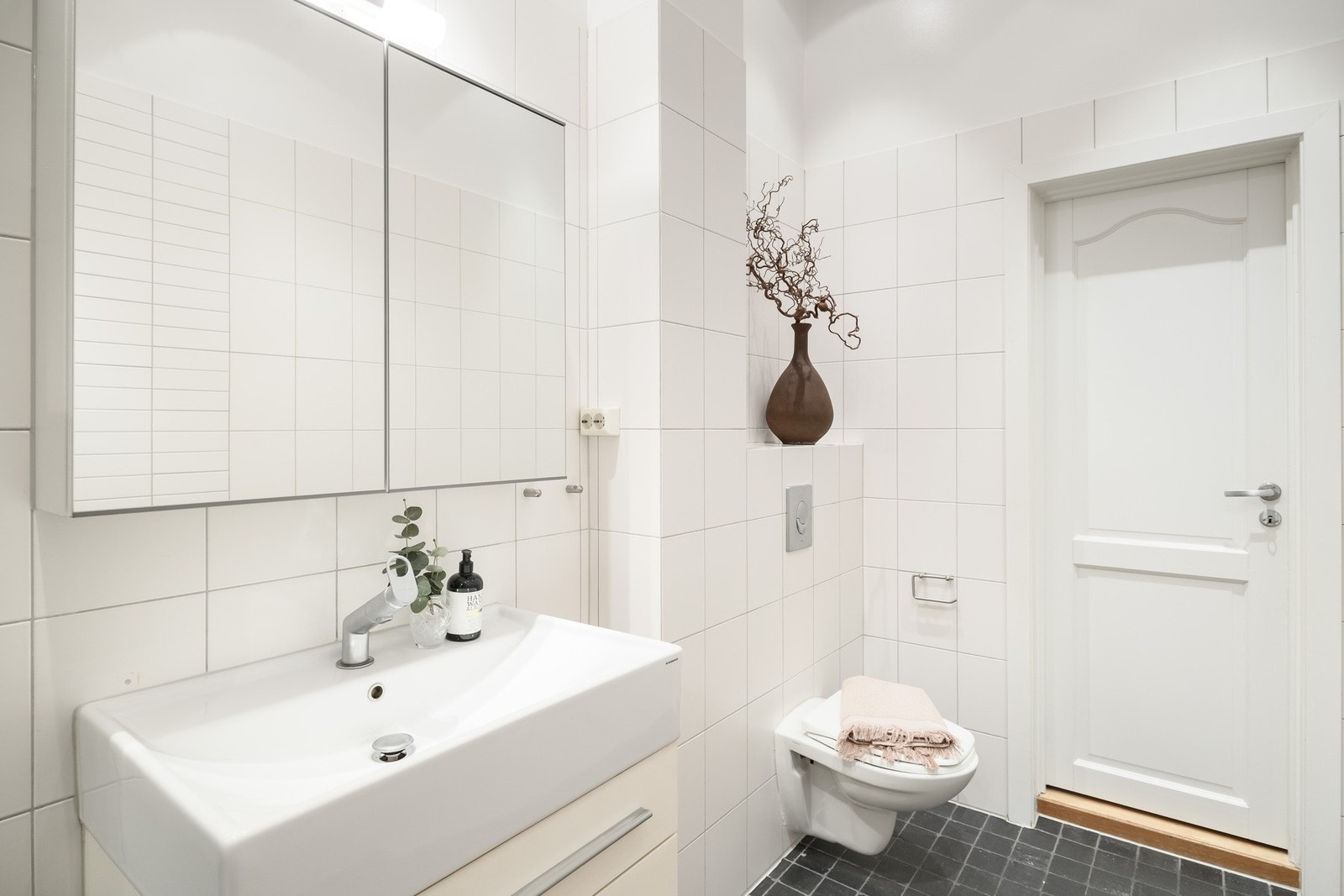 Stilrent baderom. Galleribilde