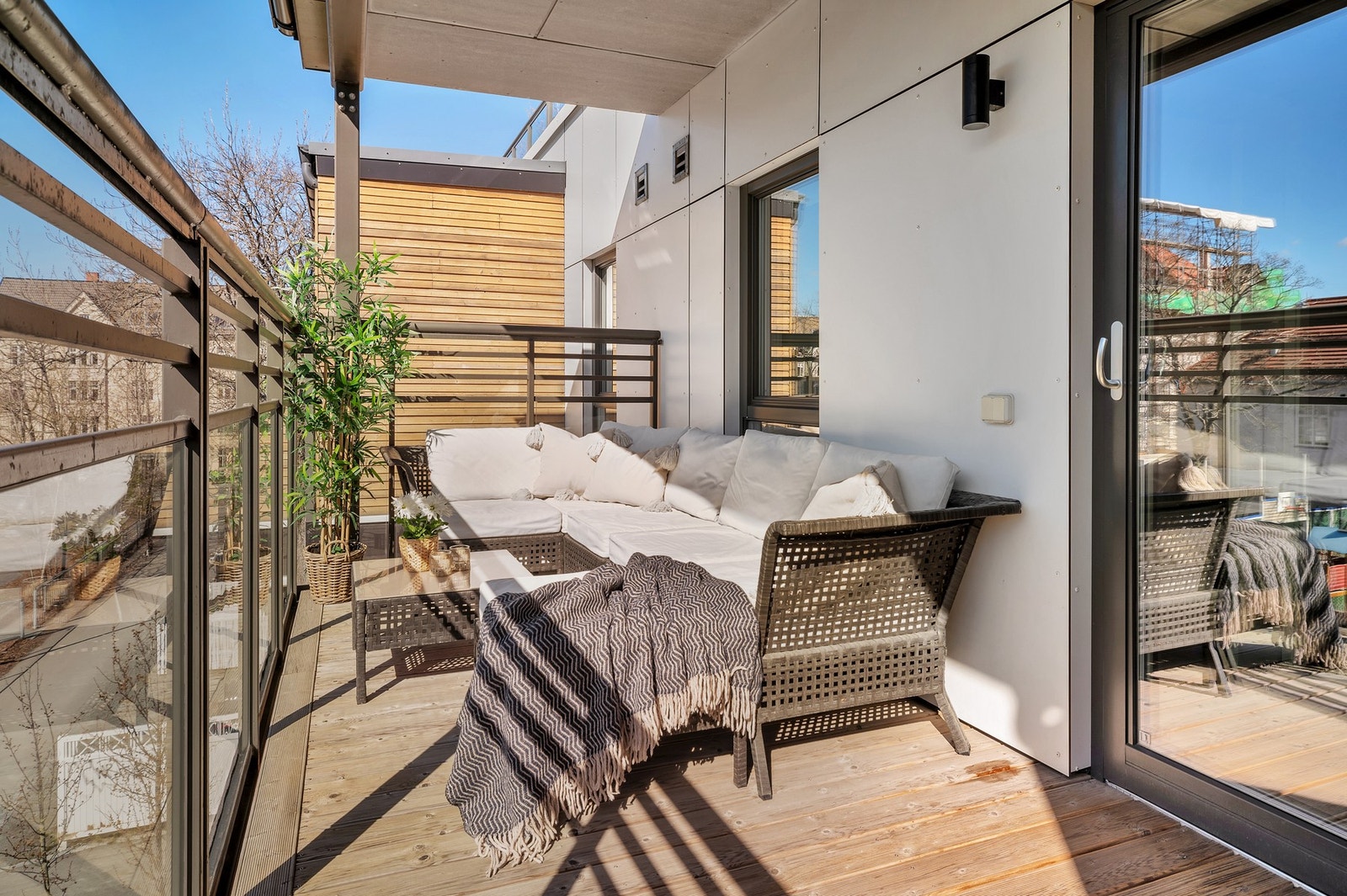 Her nyter man glimrende solforhold fra ca. kl. 09:30 til 20:00 på sommerstid. Galleribilde