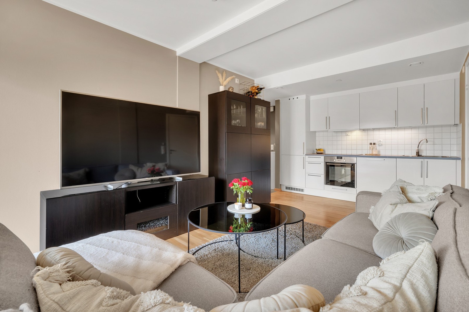 Leiligheten ble oppført så sent som i 2017 og holder som følge av det en ny og moderne standard. Galleribilde