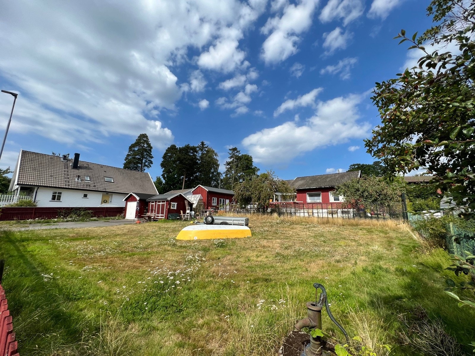 Flat og fin boligtomt. Galleribilde