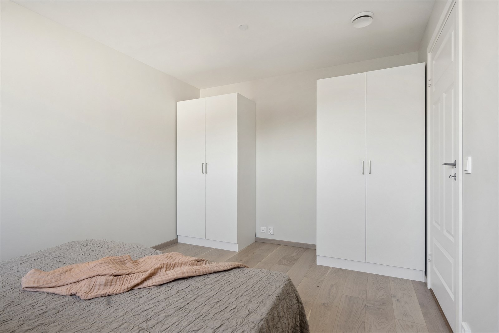 Alle soverom har garderobeskap. Galleribilde