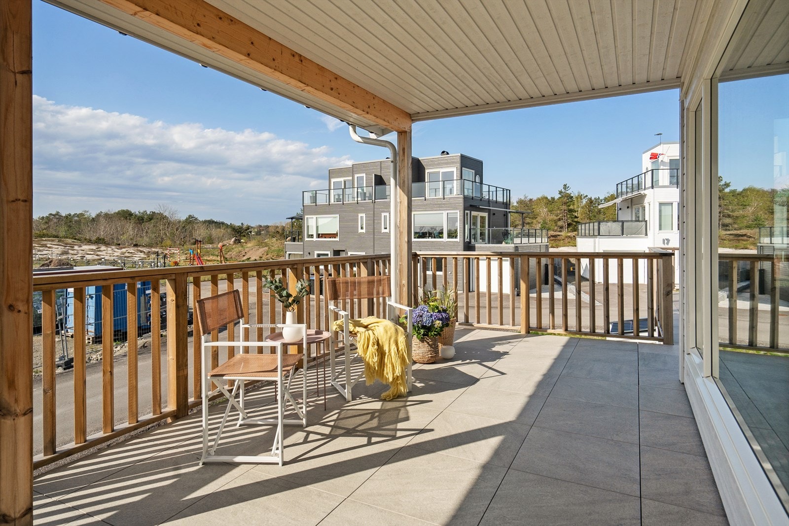 Lun og fin plass. Galleribilde