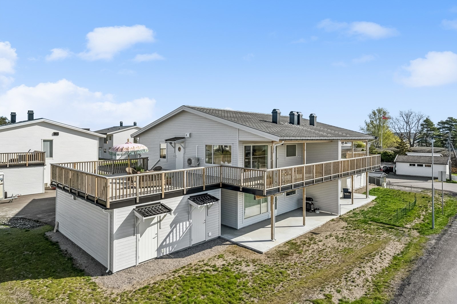 Velkommen til Berganskauen 8, boligen nærmest i bilde 2. etasje. Galleribilde