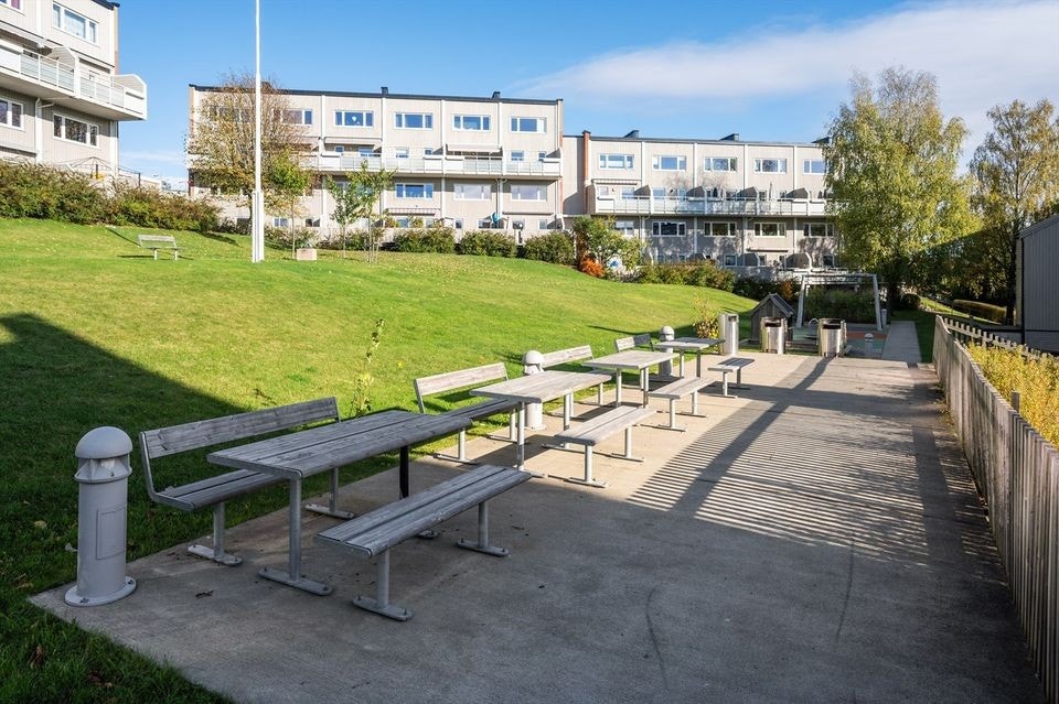 Borettslagets fellesareal ble renovert ila de siste årene og fremstår som meget hyggelig og barnevennlig. Galleribilde