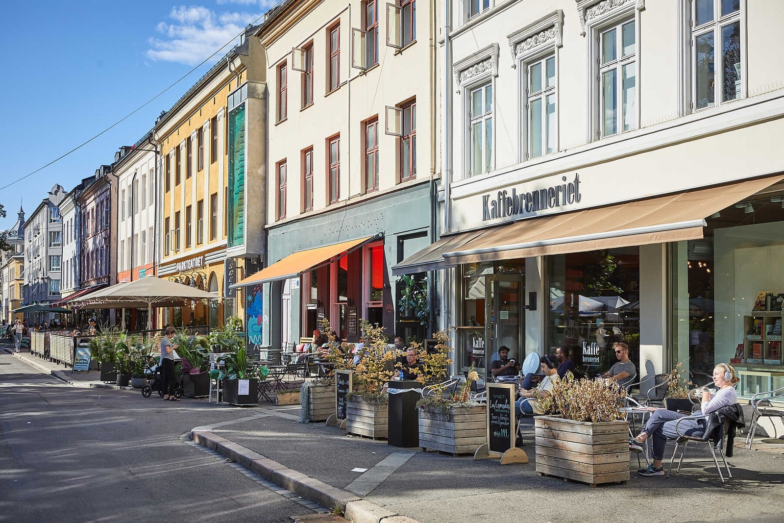I ditt nye nærområde har du et riktig utvalg av restauranter, cafeer og butikker Galleribilde