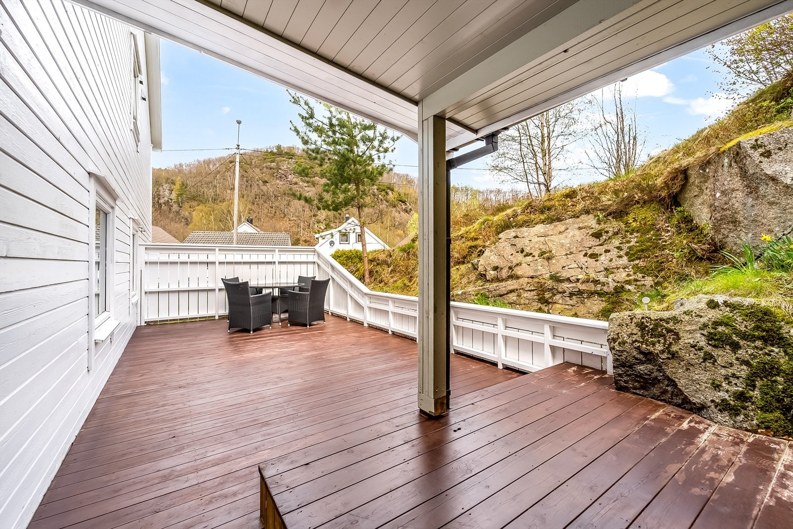 Terrasse i ende av bolig. (Den er ikke omsøkt) Galleribilde