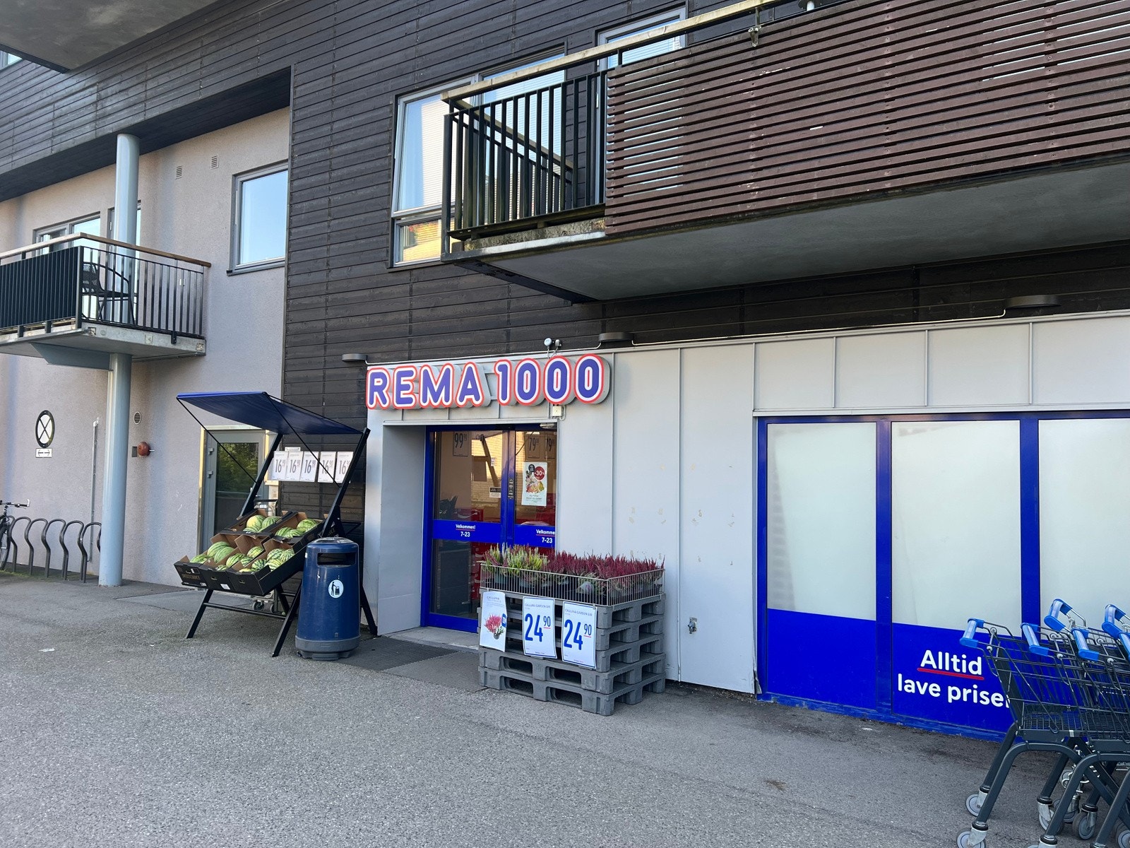 Nærbutikken like bortenfor i Aslakveien Galleribilde