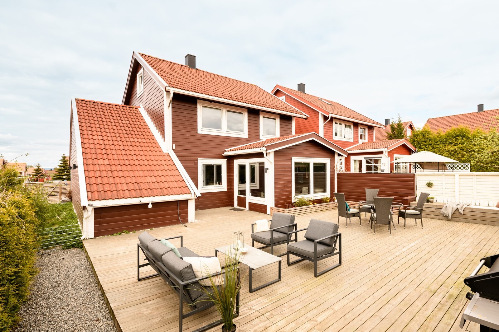 Langteigåsen 55 presenteres av daglig leder Tommy Stensrud v/Boa Eiendomsmegling Nordstrand. Galleribilde
